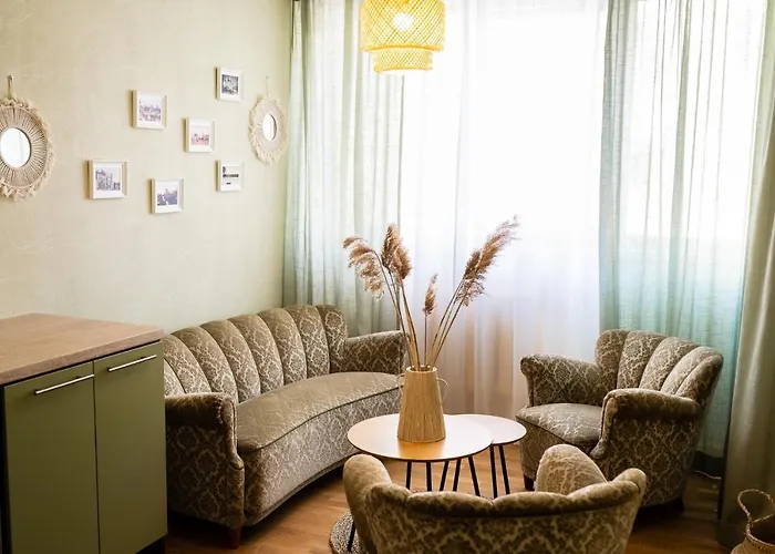 Leola Center * Viljandi (Viljandimaa)